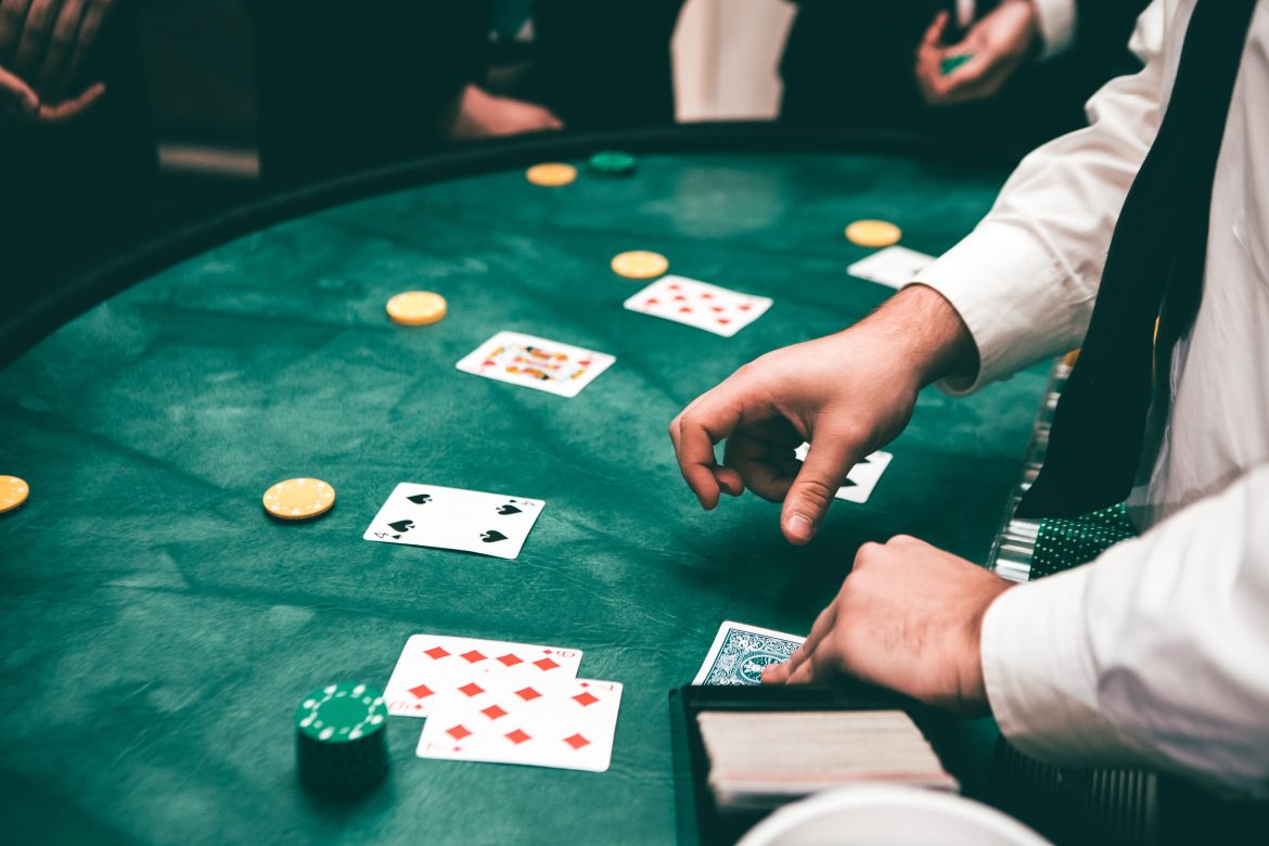 Comment gagner face à un croupier sur un casino en ligne?