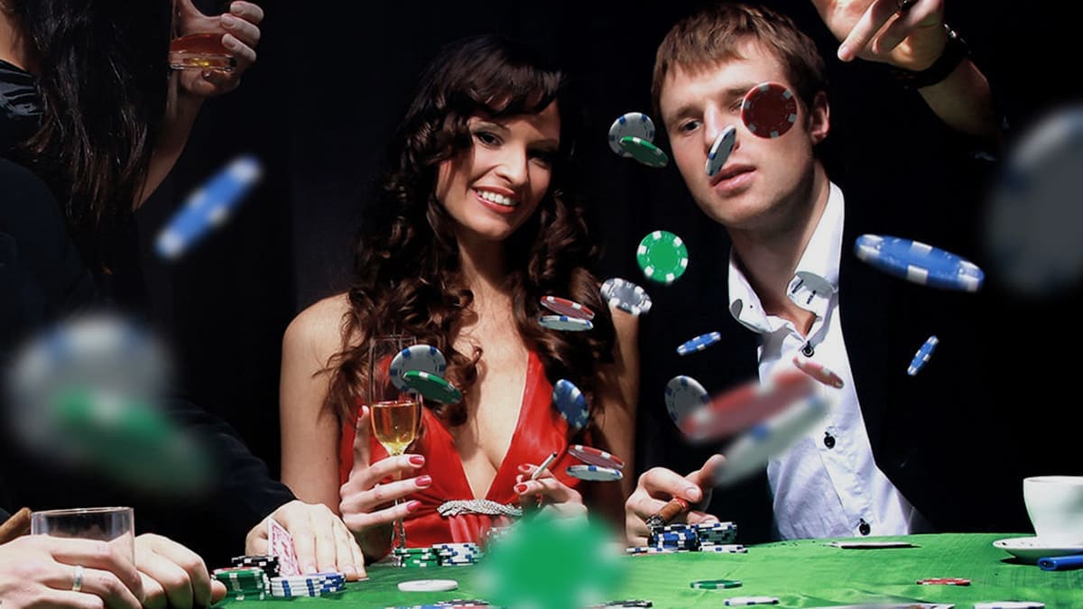 Les astuces d'un expert qu'il faut connaître avant de jouer au poker en ligne